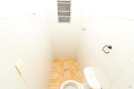 Banheiro de casa para alugar com 1 quarto, 68m² em Jardim Belcito, São Paulo