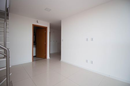 Sala de apartamento para alugar com 1 quarto, 80m² em Shcgn 703, Brasília