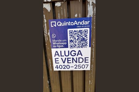 Casa à venda com 80m², 2 quartos e 1 vaga Casa à venda com 80m², 2 quartos e 1 vagaFachada