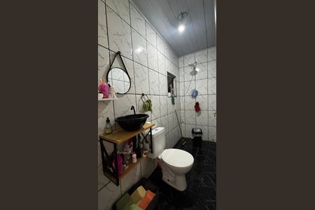 Casa à venda com 80m², 2 quartos e 1 vaga Casa à venda com 80m², 2 quartos e 1 vagaBanheiro