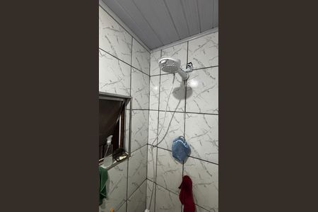 Casa à venda com 80m², 2 quartos e 1 vaga Casa à venda com 80m², 2 quartos e 1 vagaBanheiro
