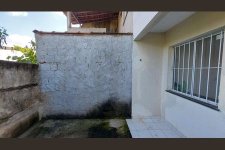 Casa de condomínio para alugar com 57m², 2 quartos e 1 vaga Casa de condomínio para alugar com 57m², 2 quartos e 1 vagaQuintal
