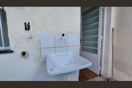 Casa de condomínio para alugar com 57m², 2 quartos e 1 vaga Casa de condomínio para alugar com 57m², 2 quartos e 1 vagaQuintal