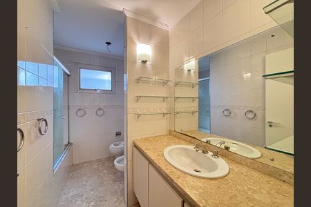 Apartamento para alugar com 280m², 3 quartos e 2 vagas Apartamento para alugar com 280m², 3 quartos e 2 vagasBanheiro