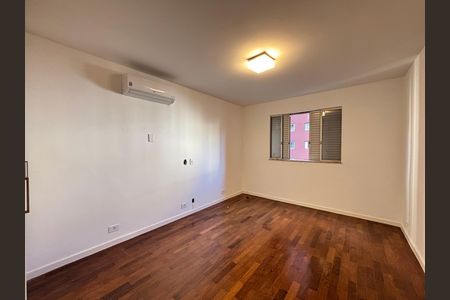 Apartamento para alugar com 280m², 3 quartos e 2 vagas Apartamento para alugar com 280m², 3 quartos e 2 vagasQuarto 2