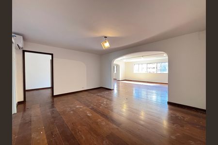 Apartamento para alugar com 3 quartos, 280m² em Itaim Bibi, São Paulo
