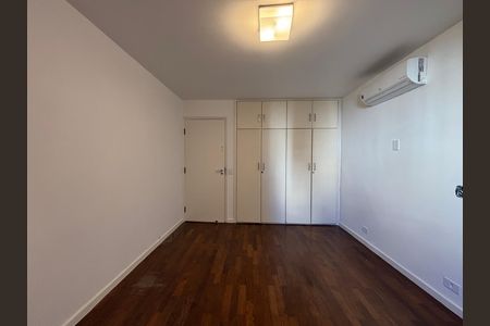 Apartamento para alugar com 280m², 3 quartos e 2 vagas Apartamento para alugar com 280m², 3 quartos e 2 vagasQuarto 2