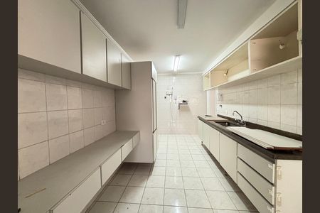 Apartamento para alugar com 280m², 3 quartos e 2 vagas Apartamento para alugar com 280m², 3 quartos e 2 vagasCozinha