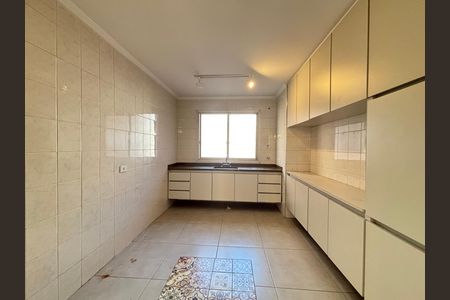 Cozinha de apartamento para alugar com 3 quartos, 280m² em Itaim Bibi, São Paulo
