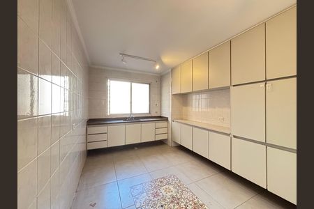Cozinha de apartamento para alugar com 3 quartos, 280m² em Itaim Bibi, São Paulo