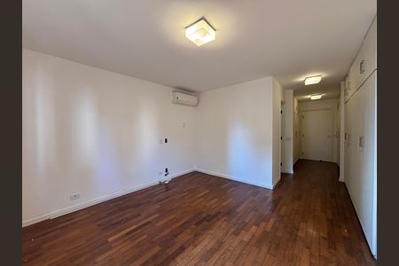 Suíte de apartamento para alugar com 3 quartos, 280m² em Itaim Bibi, São Paulo