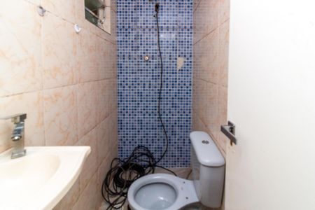 Banheiro de kitnet/studio para alugar com 2 quartos, 68m² em Jardim Belcito, São Paulo
