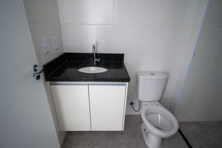 Apartamento para alugar com 67m², 2 quartos e 2 vagas Apartamento para alugar com 67m², 2 quartos e 2 vagasBanheiro