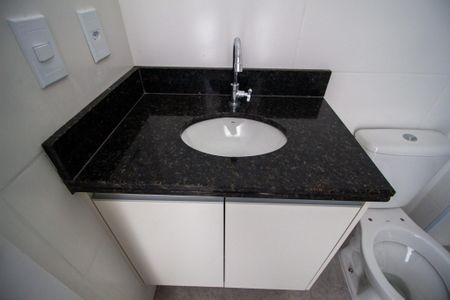 Apartamento para alugar com 67m², 2 quartos e 2 vagas Apartamento para alugar com 67m², 2 quartos e 2 vagasBanheiro