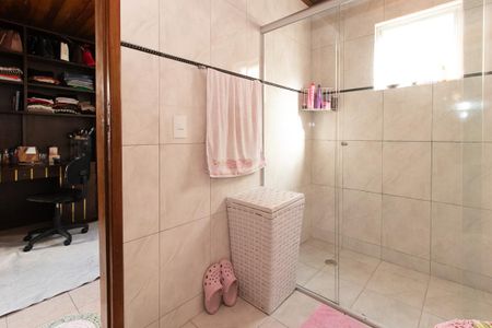Casa à venda com 193m², 3 quartos e 3 vagasBanheiro da Suíte