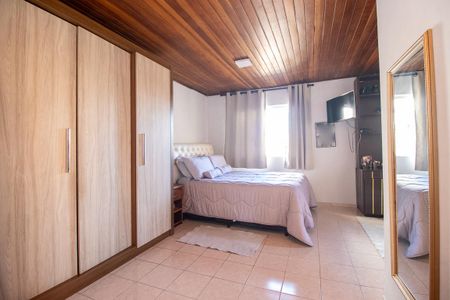 Casa à venda com 193m², 3 quartos e 3 vagasQuarto 1 Suite