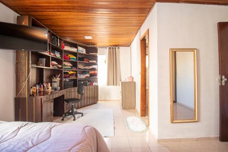 Casa à venda com 193m², 3 quartos e 3 vagasQuarto 1 Suite