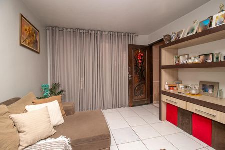 Sala de casa à venda com 3 quartos, 193m² em Uberaba, Curitiba