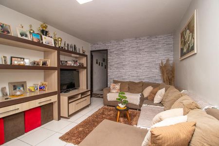 Casa à venda com 193m², 3 quartos e 3 vagasSala
