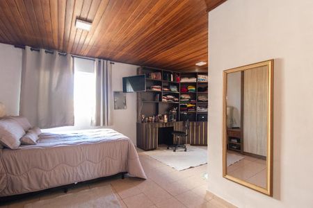 Casa à venda com 193m², 3 quartos e 3 vagasQuarto 1 Suite