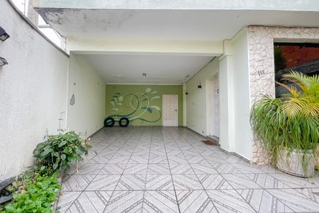 Garagem de casa à venda com 5 quartos, 277m² em Remédios, Osasco