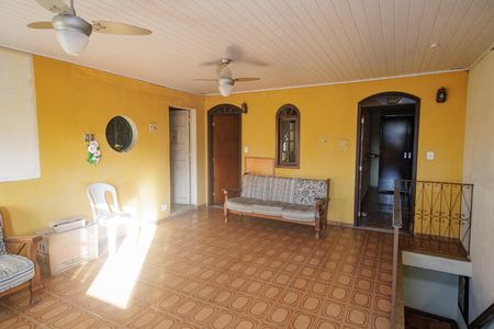 Casa à venda com 320m², 4 quartos e 7 vagas Casa à venda com 320m², 4 quartos e 7 vagasSala 2