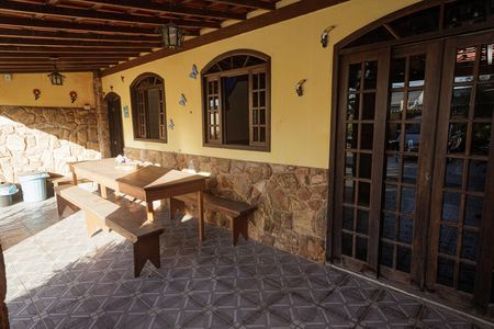 Varanda de casa à venda com 4 quartos, 320m² em Campo Grande, Rio de Janeiro