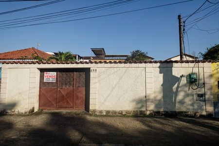 Fachada de casa à venda com 4 quartos, 320m² em Campo Grande, Rio de Janeiro