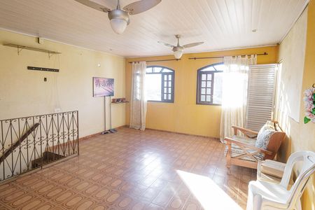 Casa à venda com 320m², 4 quartos e 7 vagas Casa à venda com 320m², 4 quartos e 7 vagasSala 2