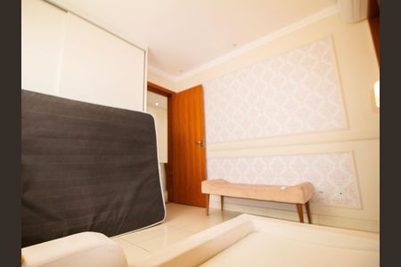 Apartamento à venda com 180m², 3 quartos e 2 vagas Apartamento à venda com 180m², 3 quartos e 2 vagasQuarto 03- Suite