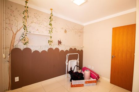 Apartamento à venda com 180m², 3 quartos e 2 vagas Apartamento à venda com 180m², 3 quartos e 2 vagasQuarto 01