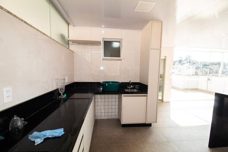 Apartamento à venda com 180m², 3 quartos e 2 vagas Apartamento à venda com 180m², 3 quartos e 2 vagasCobertura - Área Gourmet