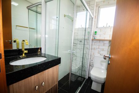 Apartamento à venda com 180m², 3 quartos e 2 vagas Apartamento à venda com 180m², 3 quartos e 2 vagasBanheiro Social