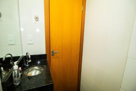Apartamento à venda com 180m², 3 quartos e 2 vagas Apartamento à venda com 180m², 3 quartos e 2 vagasLavabo