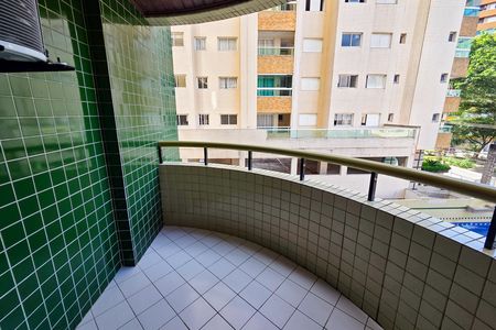 Apartamento para alugar com 90m², 2 quartos e 1 vagaVaranda