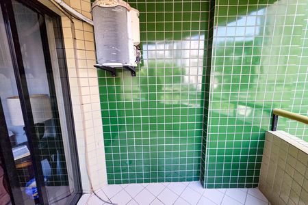 Varanda de apartamento para alugar com 2 quartos, 90m² em Vila Tupi, Praia Grande