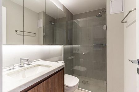Banheiro de kitnet/studio para alugar com 1 quarto, 25m² em Santa Cecilia, São Paulo