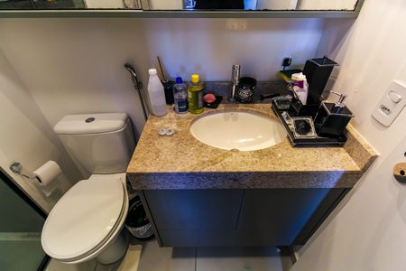 Apartamento à venda com 58m², 2 quartos e 1 vaga Apartamento à venda com 58m², 2 quartos e 1 vagaBanheiro da Suíte
