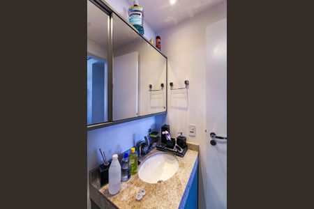 Apartamento à venda com 58m², 2 quartos e 1 vaga Apartamento à venda com 58m², 2 quartos e 1 vagaBanheiro da Suíte
