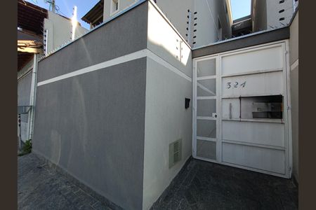 Apartamento para alugar com 35m², 2 quartos e sem vaga Apartamento para alugar com 35m², 2 quartos e sem vagaFachada e portão