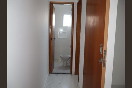 Corredor de apartamento à venda com 2 quartos, 35m² em Jardim Santa Teresinha, São Paulo