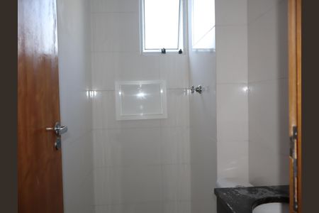 Banheiro de apartamento à venda com 2 quartos, 35m² em Jardim Santa Teresinha, São Paulo