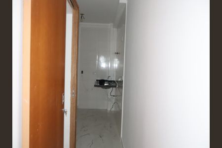 Corredor de apartamento à venda com 2 quartos, 35m² em Jardim Santa Teresinha, São Paulo
