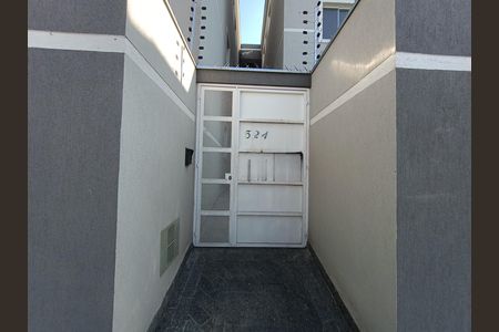 Apartamento para alugar com 35m², 2 quartos e sem vaga Apartamento para alugar com 35m², 2 quartos e sem vagaFachada e portão