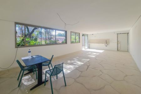 Sala/Cozinha de apartamento à venda com 2 quartos, 120m² em Vila Madalena, São Paulo