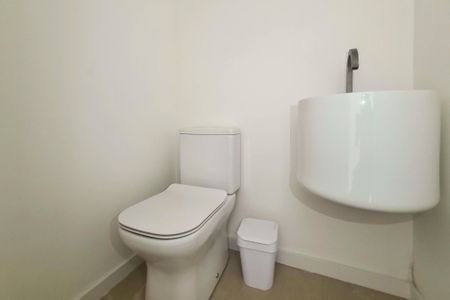 Lavabo de apartamento à venda com 2 quartos, 120m² em Vila Madalena, São Paulo