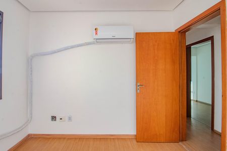 Quarto 1 de apartamento para alugar com 3 quartos, 174m² em São Geraldo, Porto Alegre