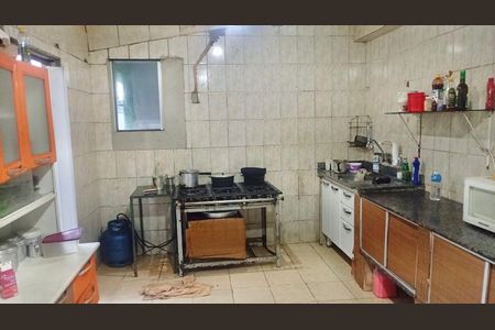 Cozinha de kitnet/studio à venda com 1 quarto, 30m² em Guarani, Belo Horizonte