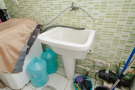 Casa à venda com 210m², 3 quartos e 2 vagas Casa à venda com 210m², 3 quartos e 2 vagasÁrea de Serviço