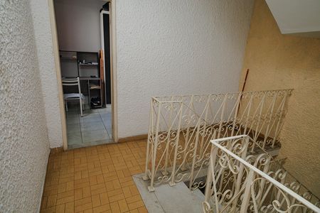Casa à venda com 210m², 3 quartos e 2 vagas Casa à venda com 210m², 3 quartos e 2 vagasHall